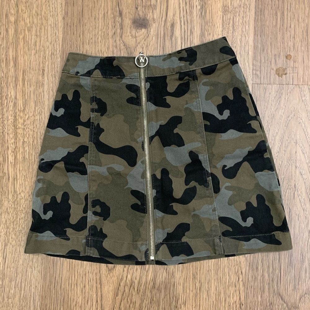 H&M zip up denim camo print skirt - Picture 1 of 4